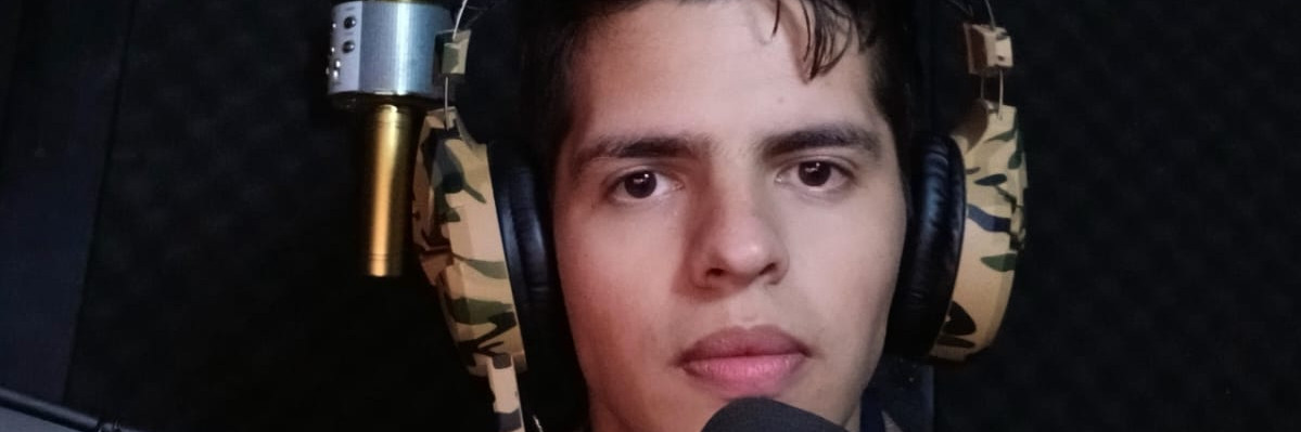Locutor da Expression Web Radio